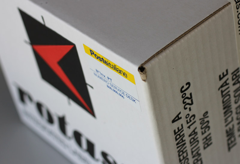 etichetta RFID su pacco bando poste italiane etichetta RFID su pacco bando poste italiane